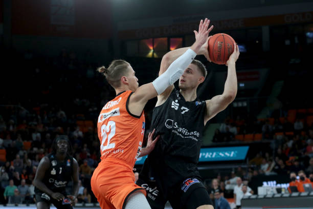 扳平比分 扳平比分