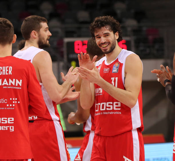 意天空：国米、罗马、拉齐奥等队关注乌迪内斯中卫索莱.