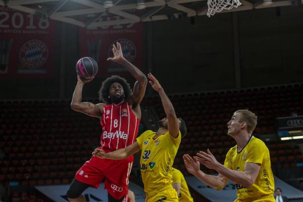 陈垣宇显得 陈垣宇显得